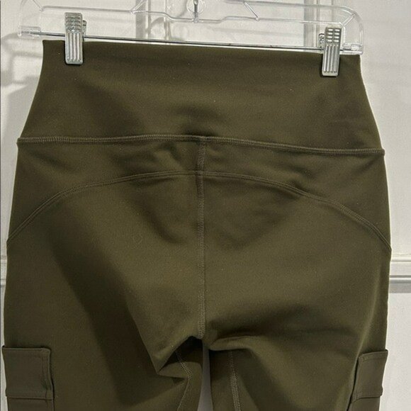 Alo Yoga High Waist Cargo Leggings in Dark Army Green - Size Medium - Picture 7 of 12